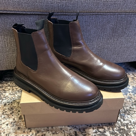 ASOS Chelsea Leather Boots - Women's Size 10 - Picture 3 of 7